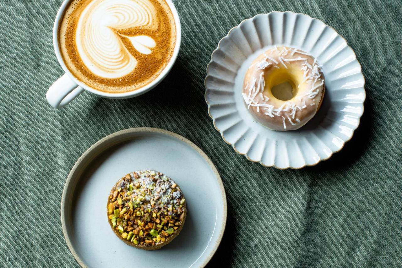 Ace Hotel Kyoto Quioto Exterior foto Cupcakes and coffee